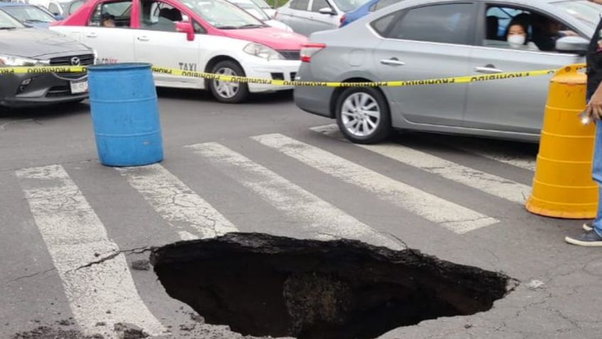 Se forma nuevo socavón en Iztapalapa; esta vez en Rojo Gómez y Eje 6 sur