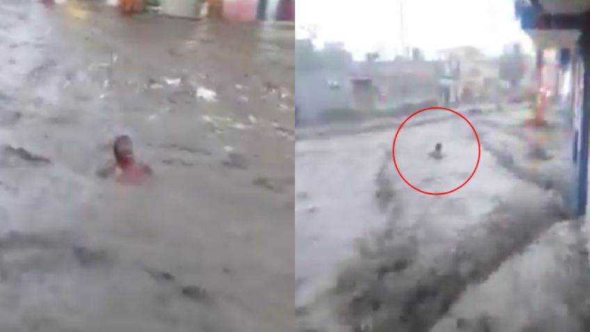 El terrible momento que el agua se tragó a un hombre en Ecatepec | VIDEO