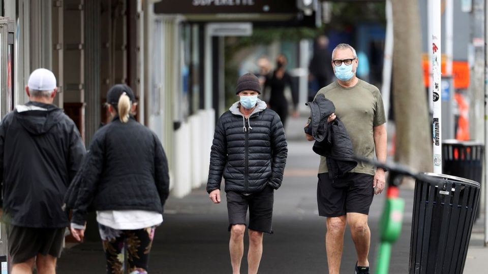 El confinamiento comenzó después de que se reportara un contagio de Covid-19. Foto: Twitter @ReutersWorld