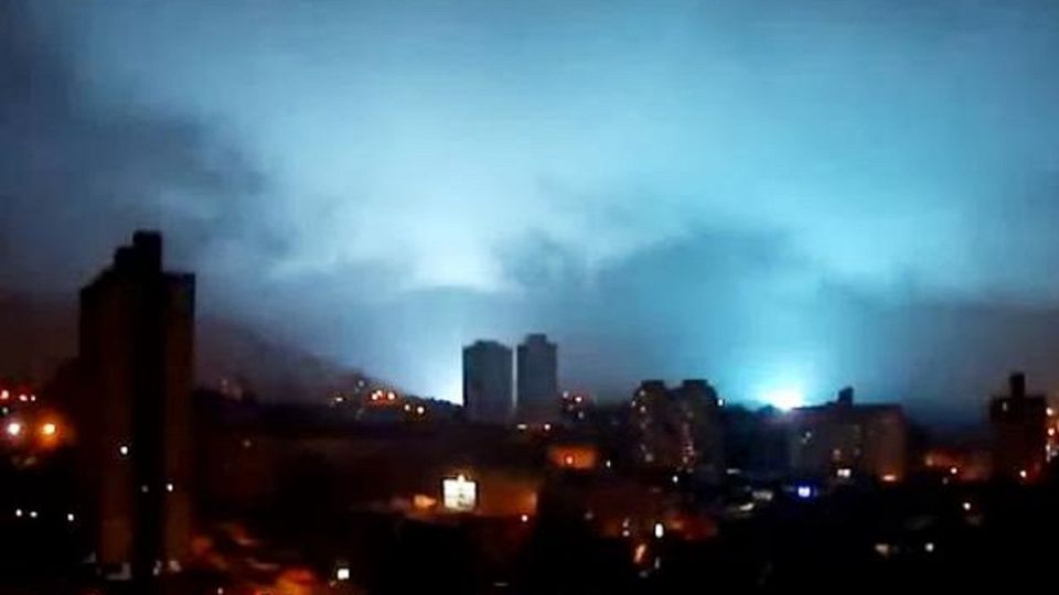 Las Luces de Terremoto que se vieron la noche de este martes 7 de septiembre, durante el sismo de 7.1 grados, tienen una explicación. Foto: Especial