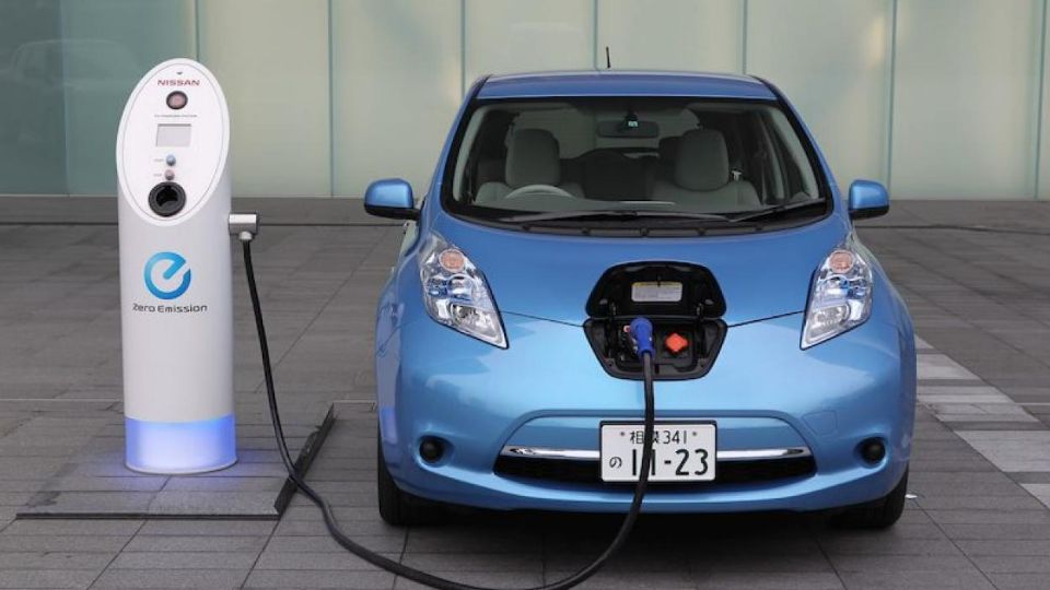 México busca que ese país no apruebe créditos fiscales a los coches eléctricos. Foto: Especial