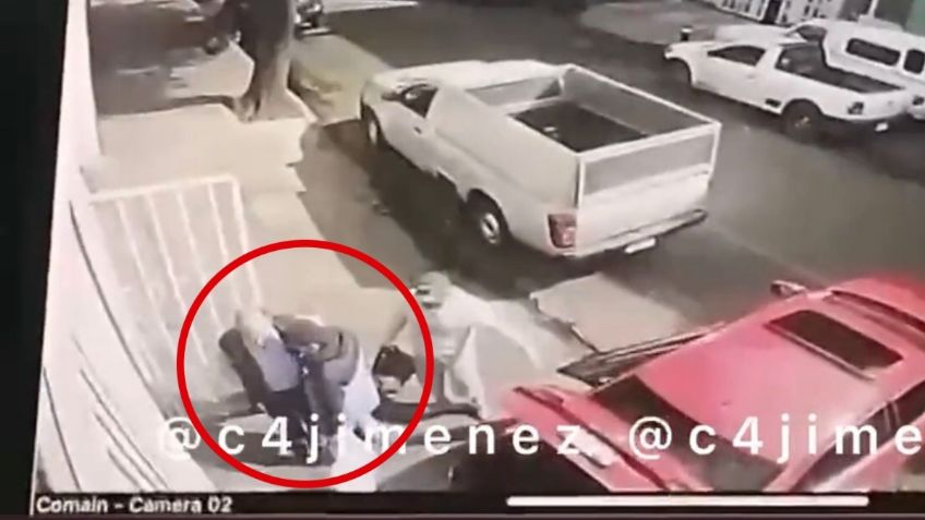 Asaltantes matan a secretaria porque gritó durante robo a negocio en CDMX: VIDEO