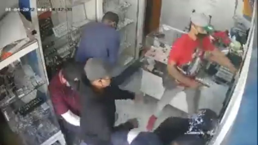 Captan violento asalto a mano armada en joyería de Guanajuato: VIDEO