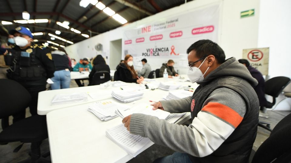 LABOR. El Instituto Nacional Electoral sigue recibiendo documentación sobre la recopilación de firmas de apoyo. Foto: Leslie Pérez