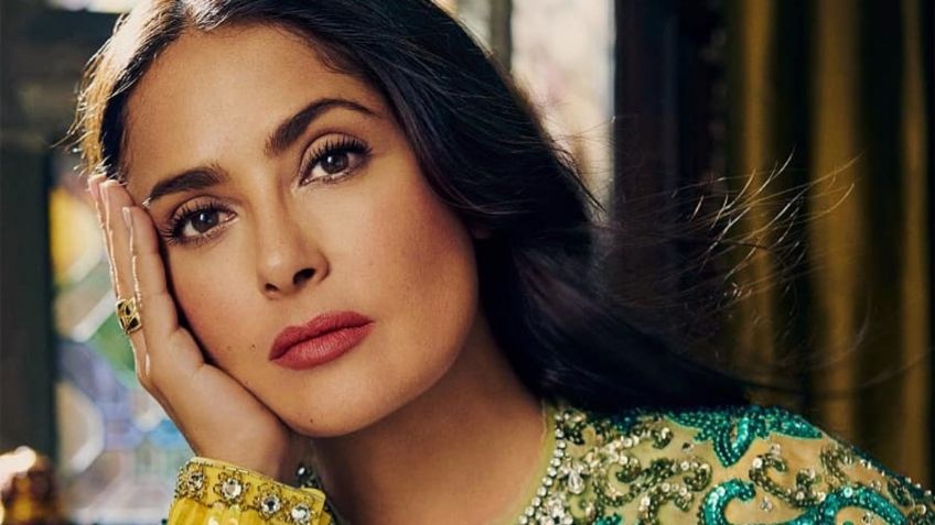 Salma Hayek se luce en amarillo; presume desde atrevidos escotes hasta un tierno suéter