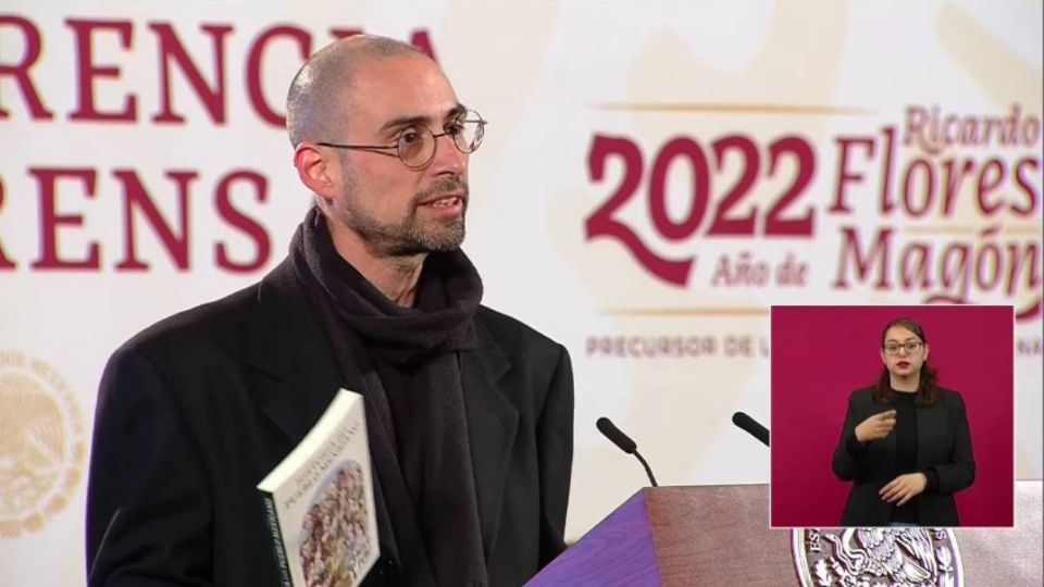 Eduardo Villegas presentó uno de los dos nuevos libros de historia. Foto: Captura de pantalla