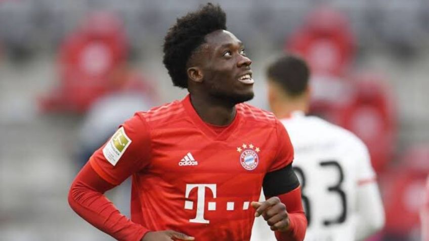 Alphonso Davies, figura del Bayern y de la Selección de Canadá, es baja indefinida tras contagio por Covid-19