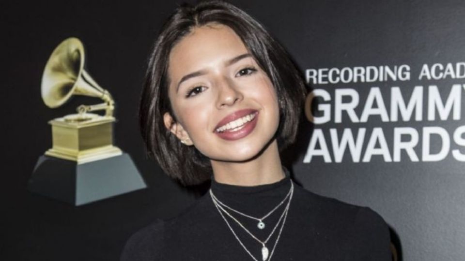 Ángela Aguilar en los premios Grammy. Fuente: Telemundo.