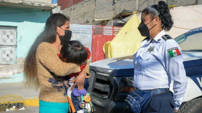 ÁNGELES SIN ALAS: Policías de Nezahualcóyotl evitan que un bebé muriera asfixiado