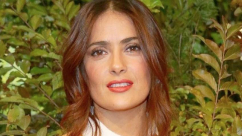 Salma Hayek se muestra al natural y relajándose en domingo | FOTO