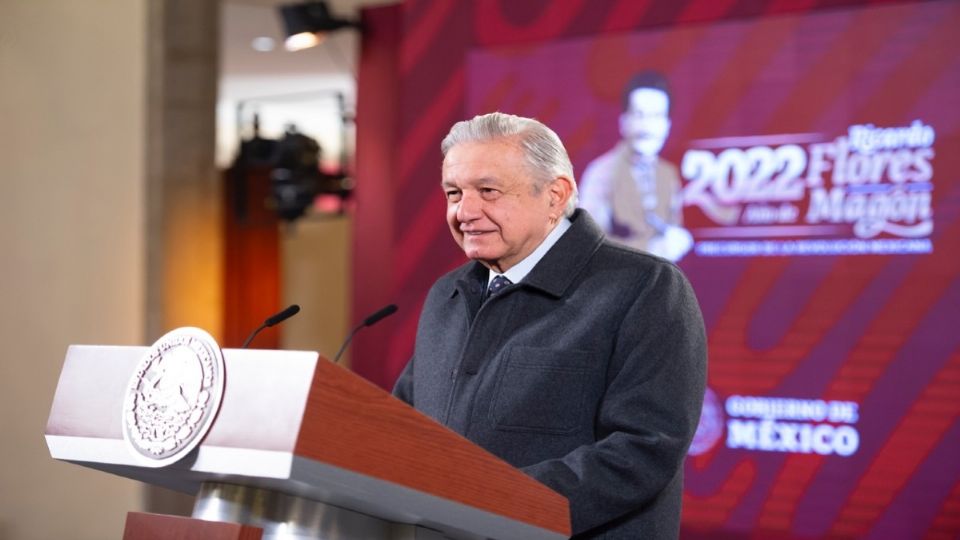 En la mañanera, el mandatario presentó una tabla de costos de los institutos electorales en Latinoamérica. Foto: Presidencia