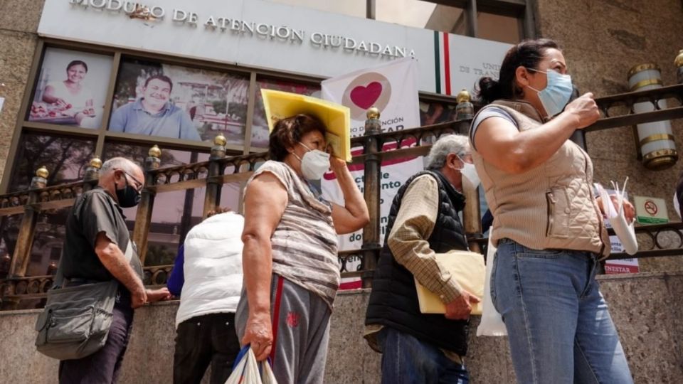 Imagen ilustrativa de adultos mayores. Foto: Cuartoscuro