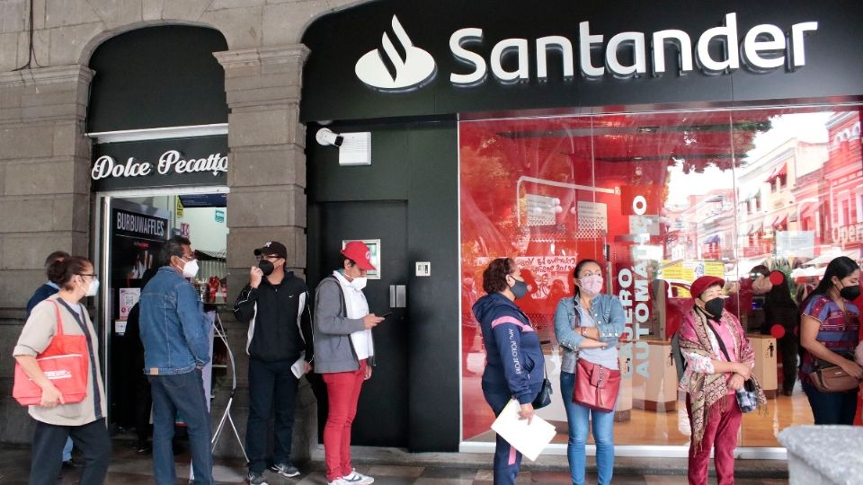 ESCENARIO. Por activos, Santander está en la segunda posición del ranking de bancos del país. Foto: Cuartoscuro