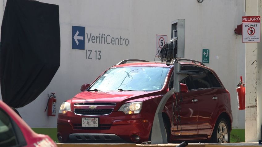 Por alto índice de contagios, Sedema cierra ventanillas para trámites de verificación vehicular