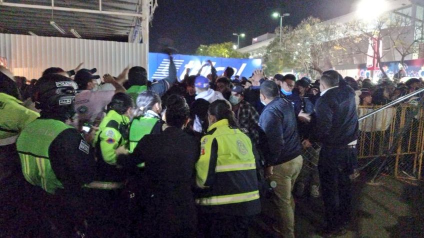 Feria de León: Autoridades afirman que "no se registraron personas lesionadas" tras portazo en concierto de Santa Fe Klan