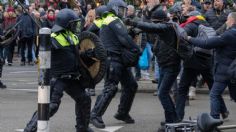 Encierro por COVID-19 enoja y provoca protestas en Ámsterdam