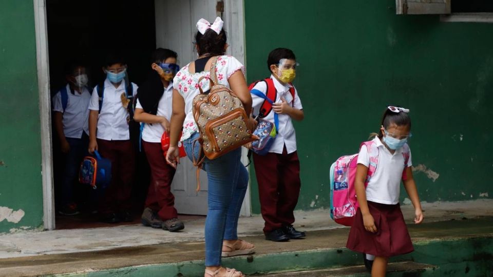 Este lunes regresan los estudiantes a clases. Foto: Cuartoscuro