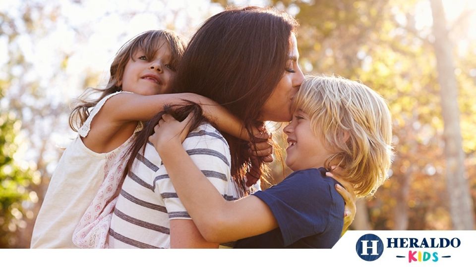 El amor incondicional se puede presentar de distintas formas; desde escucharlos, hasta decir un 'te quiero' Foto: Especial