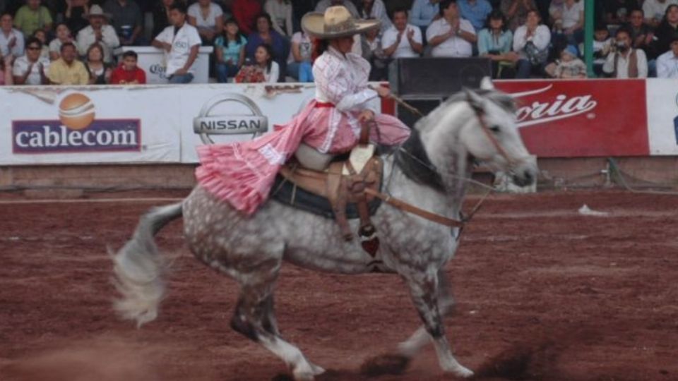 Carlos Rivera y Alejandro Fernández en la Feria del Caballo de Texcoco 2022. Foto: Cuartoscuro