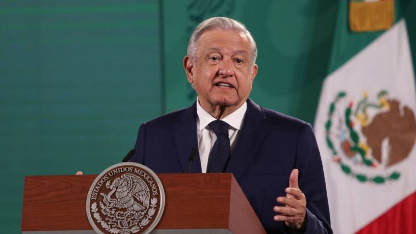 AMLO cuestiona postura de Panamá sobre Pedro Salmerón, señalado de presunto acoso sexual