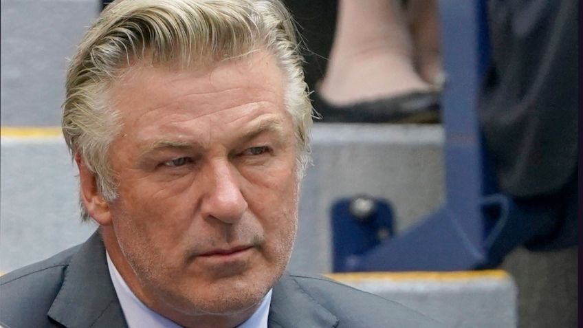 Alec Baldwin sostiene que muerte en el set fue un accidente; pide al Tribunal desechar la demanda