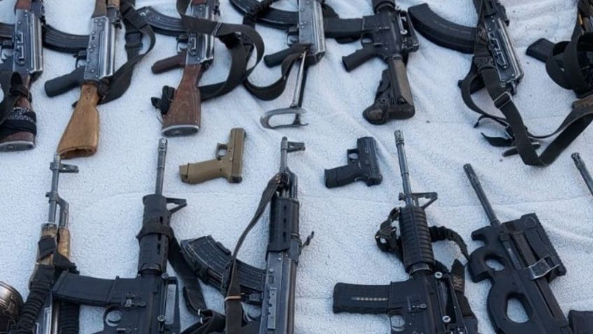 Con las manos en la masa: Detienen a 8 jóvenes con armas de alto calibre; 3 son menores