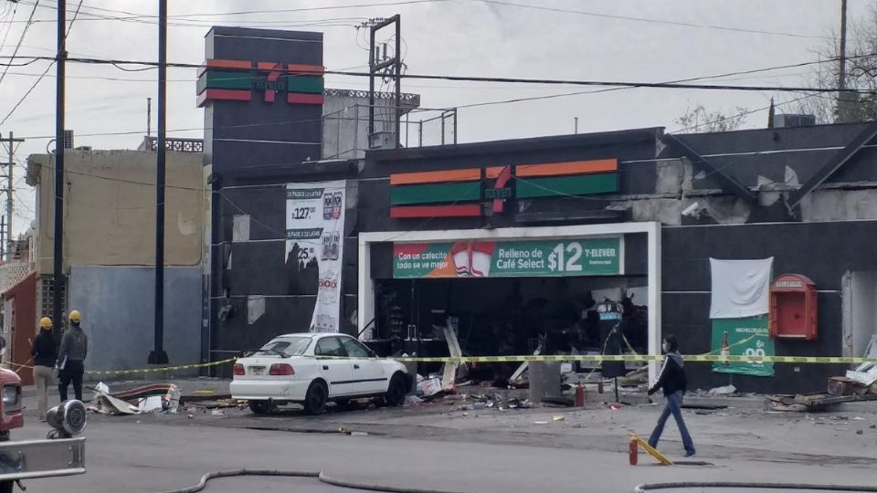 A pesar de su delicado estado de salud, el joven salió caminado de la tienda para pedir auxilio. Foto: Especial