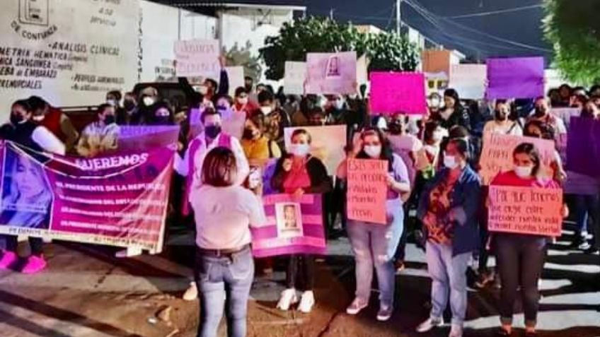 Poblanos exigen liberación de joven detenida tras defenderse de agresión sexual