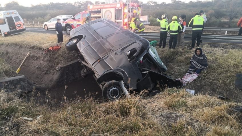 Tragedia en Lagos de Moreno: mueren 12 personas en volcadura sobre carretera León-Aguascalientes