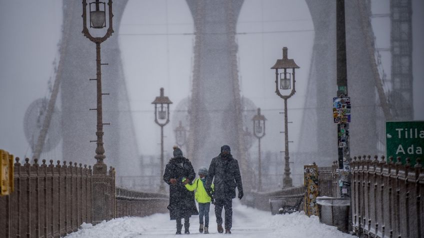 Ciclón bomba: Tormenta desconecta a 10 estados en EU