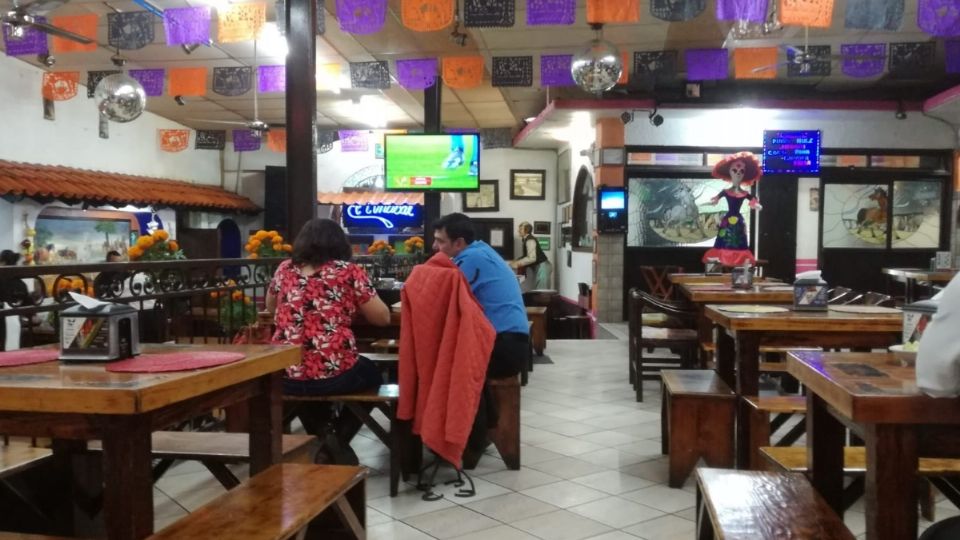 El dictamen de giro permite abrir bares y restaurantes. (Foto: Especial)