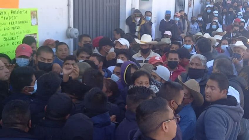 Impiden que alcaldesa tome posesión de Amanalco de Becerra, en el Edomex