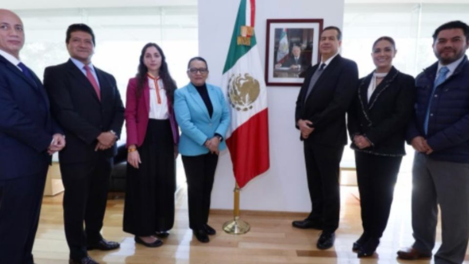 Los nuevos funcionarios se reunieron con Rosa Icela Rodríguez 
(Foto: SSPC)