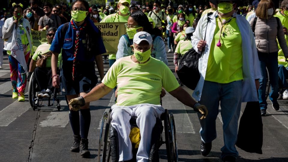 PIDEN RESPETO. En diciembre pasado, personas con discapacidad marcharon para exigir inclusión. Foto: Cuartoscuro