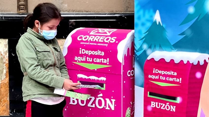 Con ilusión, niños llevan peticiones a los Reyes Magos al Palacio Postal