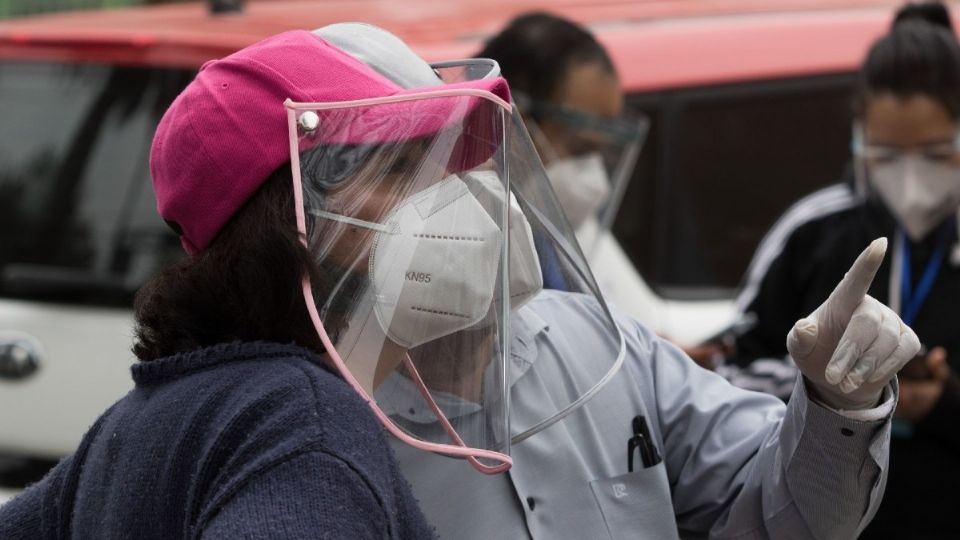 Los legisladores señalaron que los usuarios del transporte público se exponen más al virus, por lo que pidieron mayor apoyo. Foto: Archivo