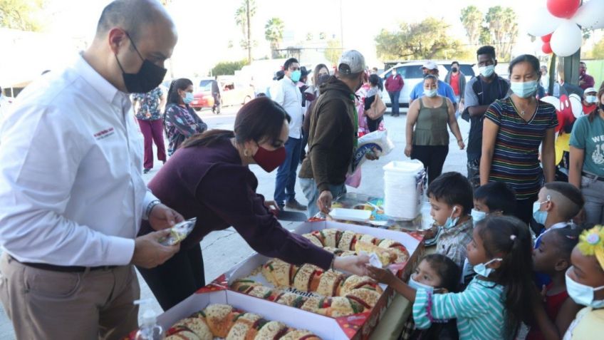 Niños migrantes celebran Día de Reyes en Tamaulipas con tamales y rosca | FOTOS