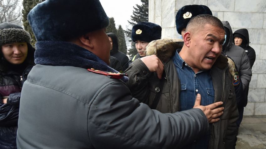 Presidente de Kazajistán autoriza disparar armas de fuego contra manifestantes, para acabar con protestas