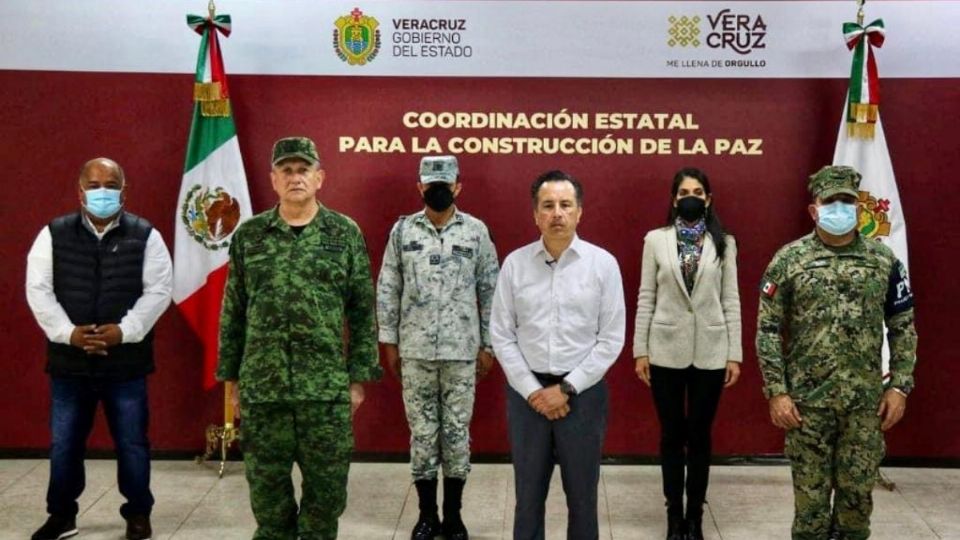 Esto luego de encontrarse 9 cuerpos con una cartulina del crimen organizado.