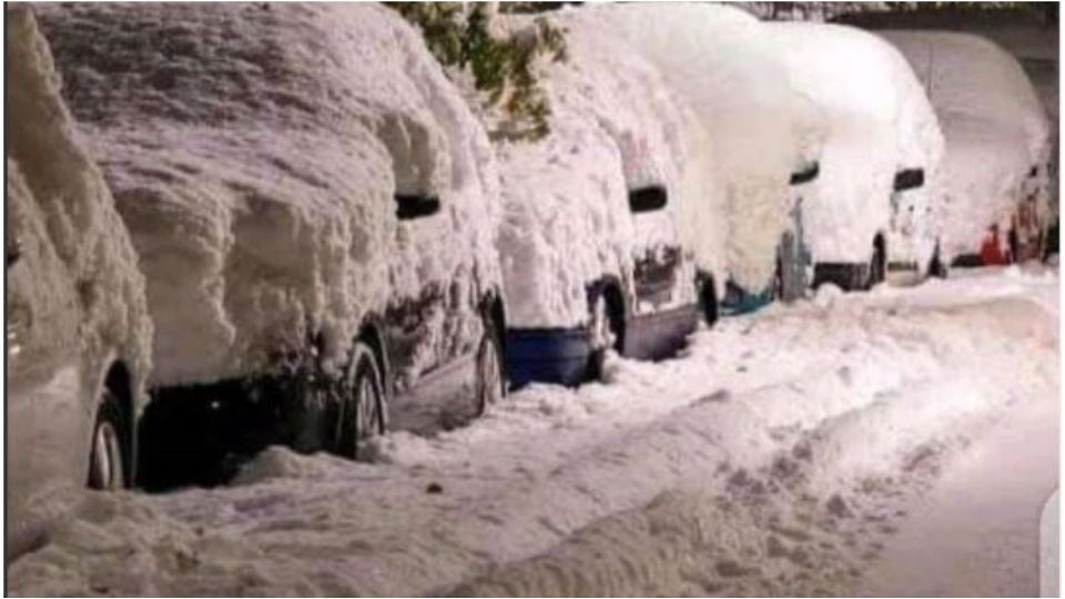 La gente varada en la tormenta de nieve no pudo salvar su vida por causa de las bajas temperaturas
(Foto: Instagram)