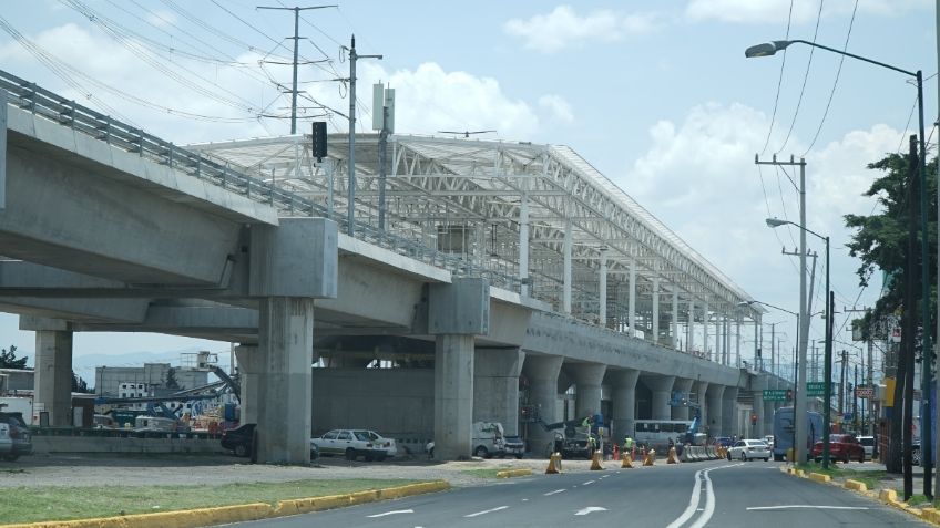 Tren México-Toluca excede 173% del costo original