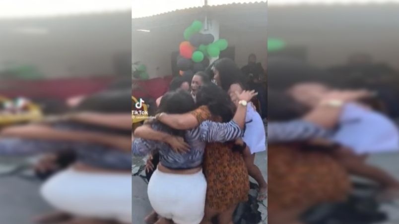 En la grabación se aprecia que las mujeres estaban bailando y celebrando cuando ocurrió el siniestro