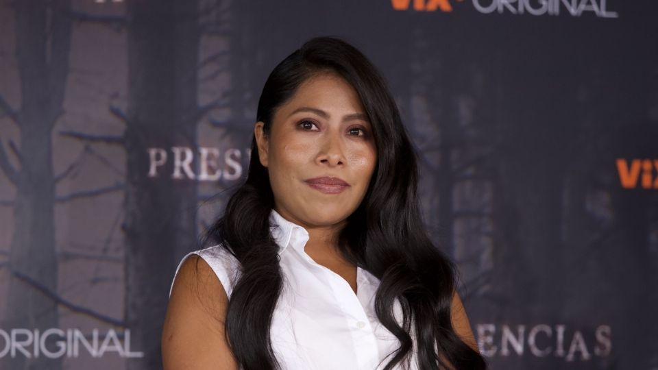 Yalitza Aparicio con elegante vestido en los Premios Ariel 2022