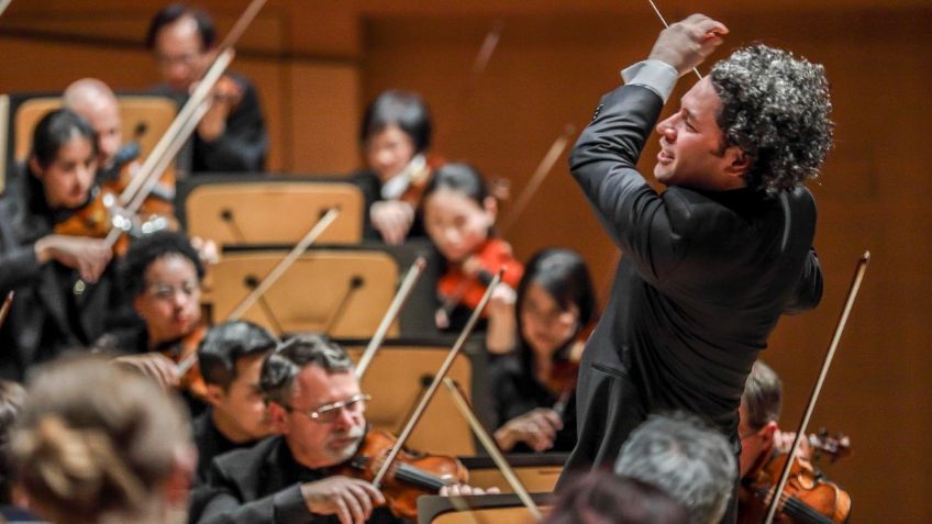 Gustavo Dudamel alista su regreso a México