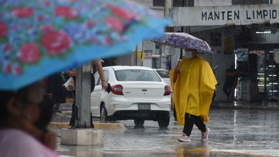 La Tormenta Tropical 'Karl' podría tocar tierra el sábado 15 de octubre