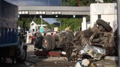 Guerrero: tráiler se impacta contra una caseta en la autopista del Sol en Acapulco