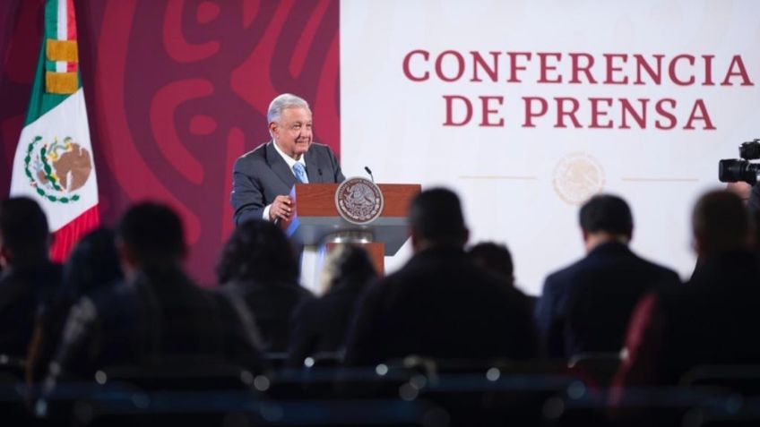 AMLO asegura que no le afecta la guerra sucia en su contra: “Tiran así y se les regresa”