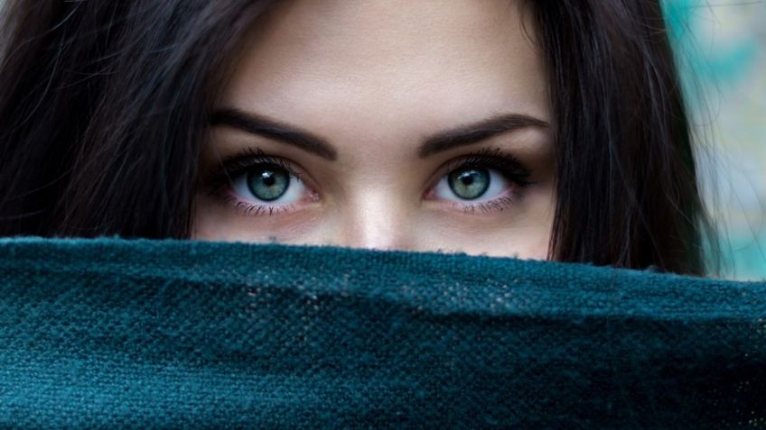 Las cejas que rejuvenecen el rostro con 5 detalles sencillos