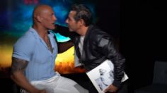 VIDEO: Yordi Rosado besa a Dwayne Johnson "La Roca" durante entrevista