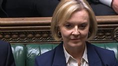 Liz Truss  anula plan fiscal y se disculpa